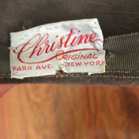 Christine Vintage Park Ave., New York elegant hat with mesh veil beaded gray - Picture 2 of 7